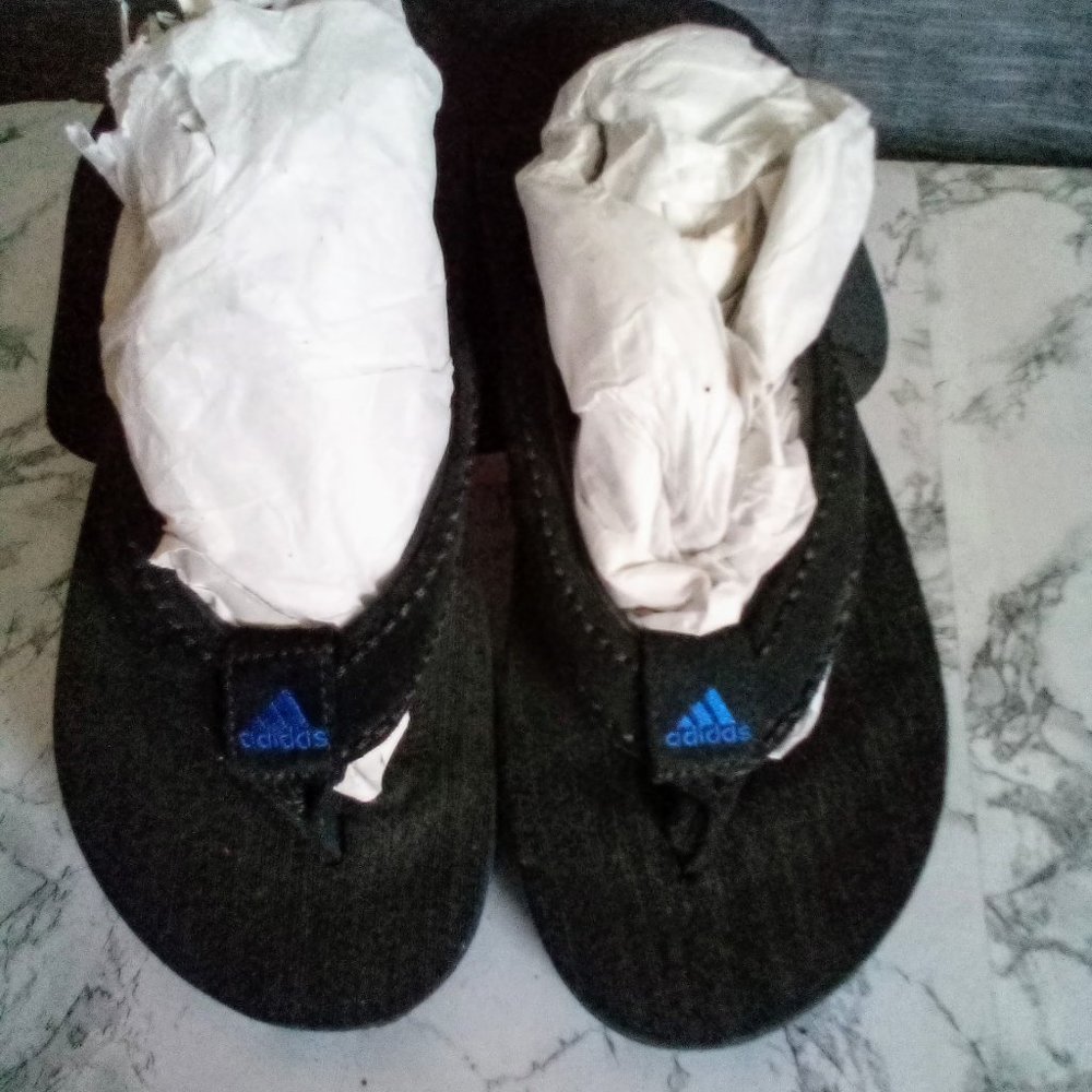 Adidas Flip Flops size 7 Black with Sole lined in Blue & Blue Lo